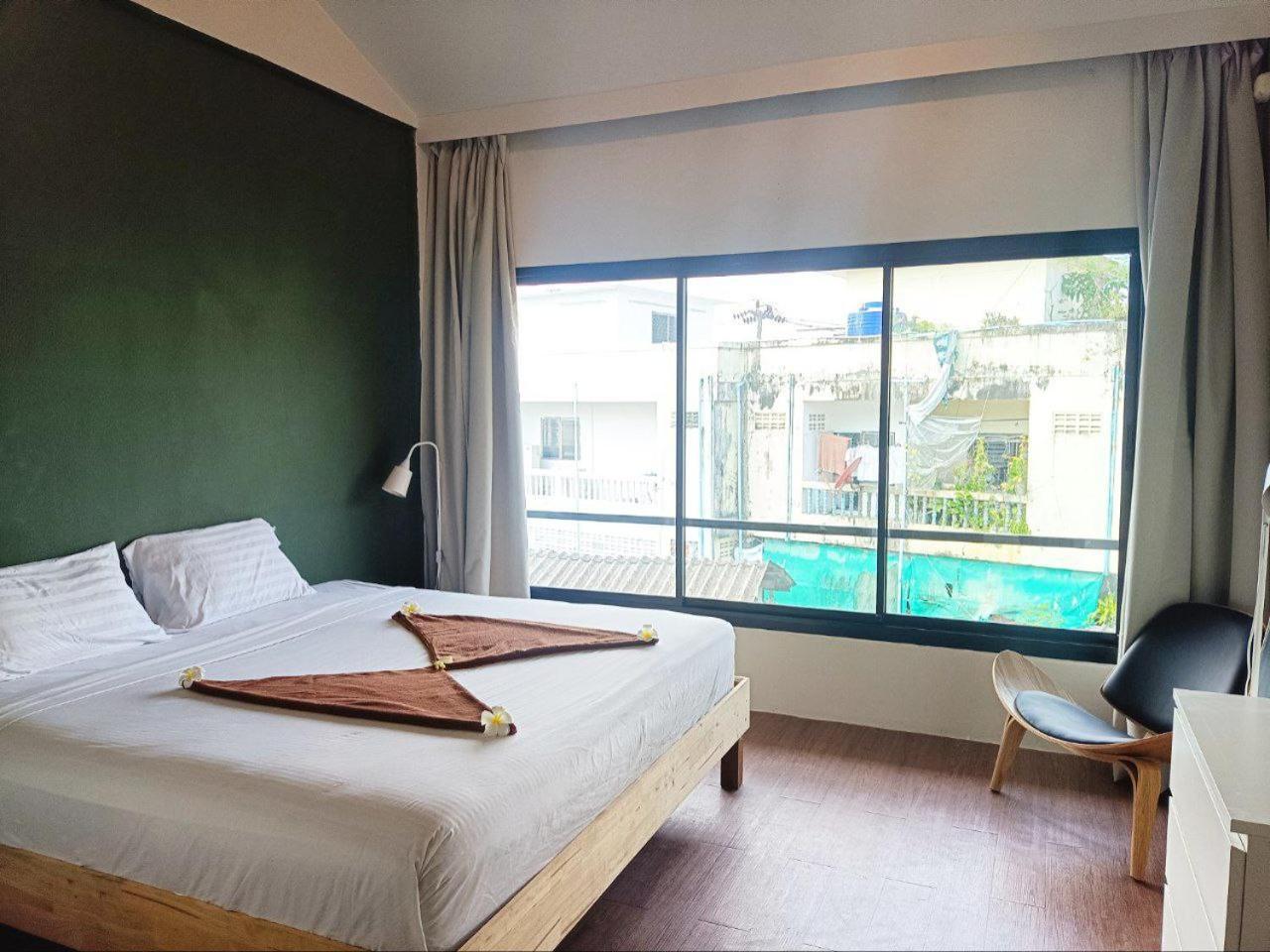 Centerpoint Hotel & Plaza Thong Sala Extérieur photo